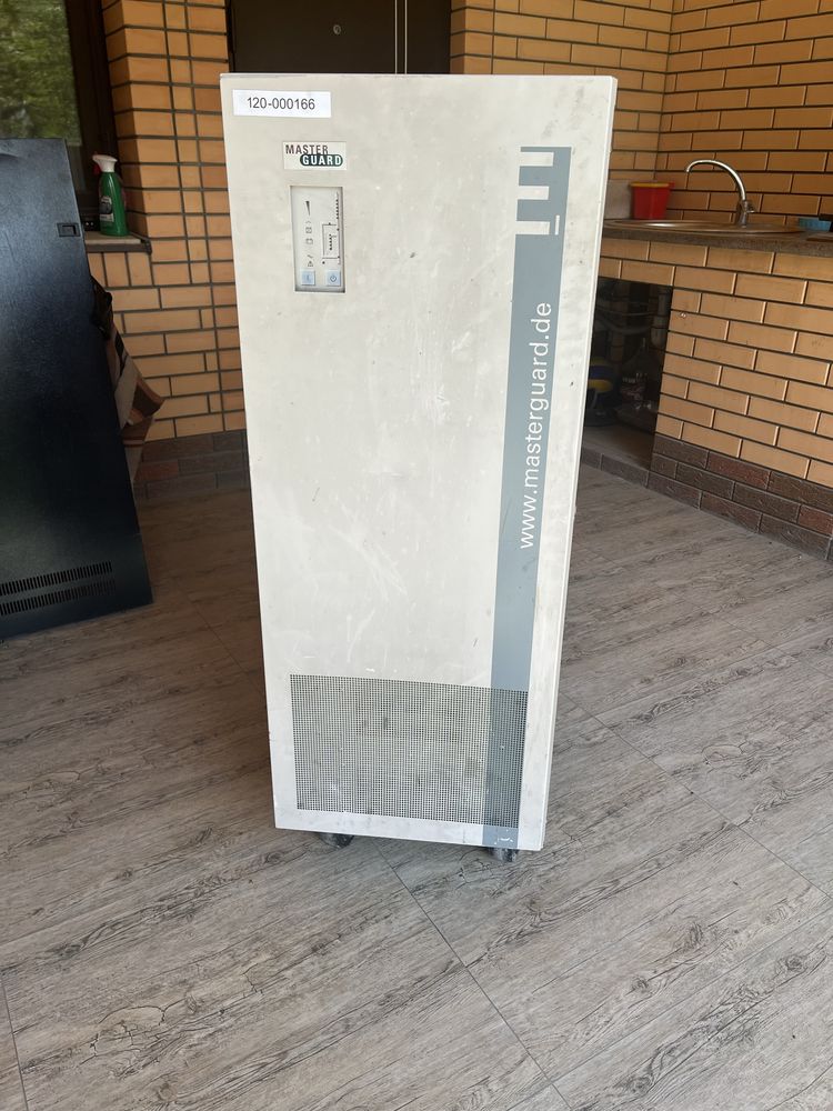 UPS Masterguard E I 200-3