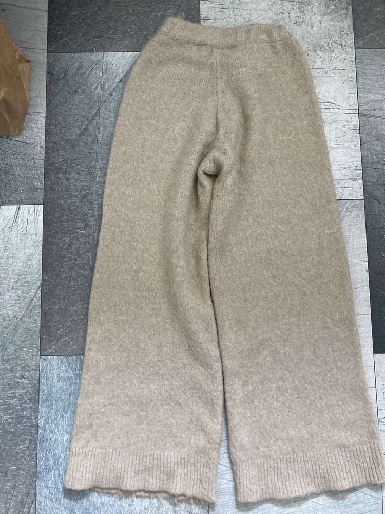 Pantaloni Zara, marime XS