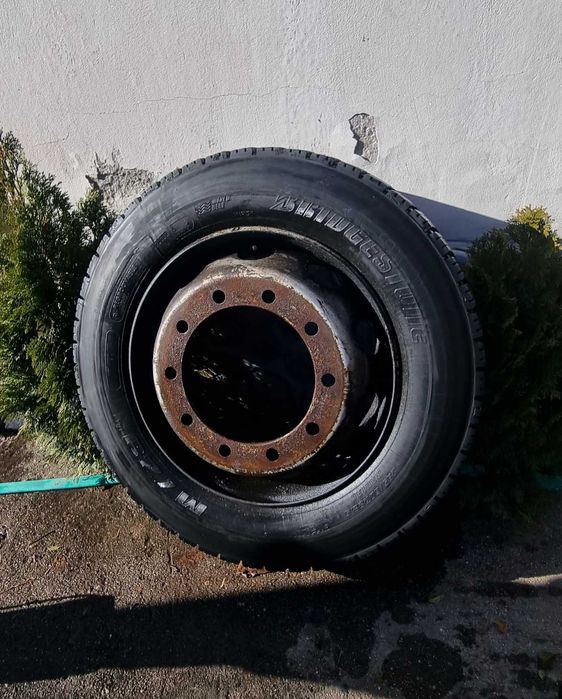 Гума с джанта 295 /  60  /  22.5  BRIDGESTONE