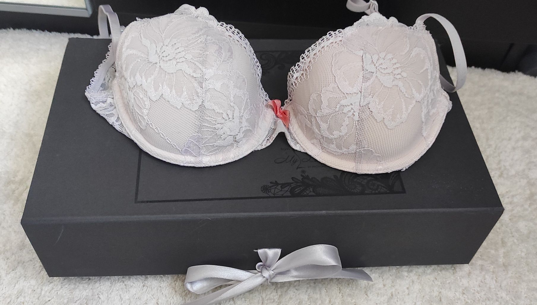 Сутиен My Lingerie 75B от серията на Heid