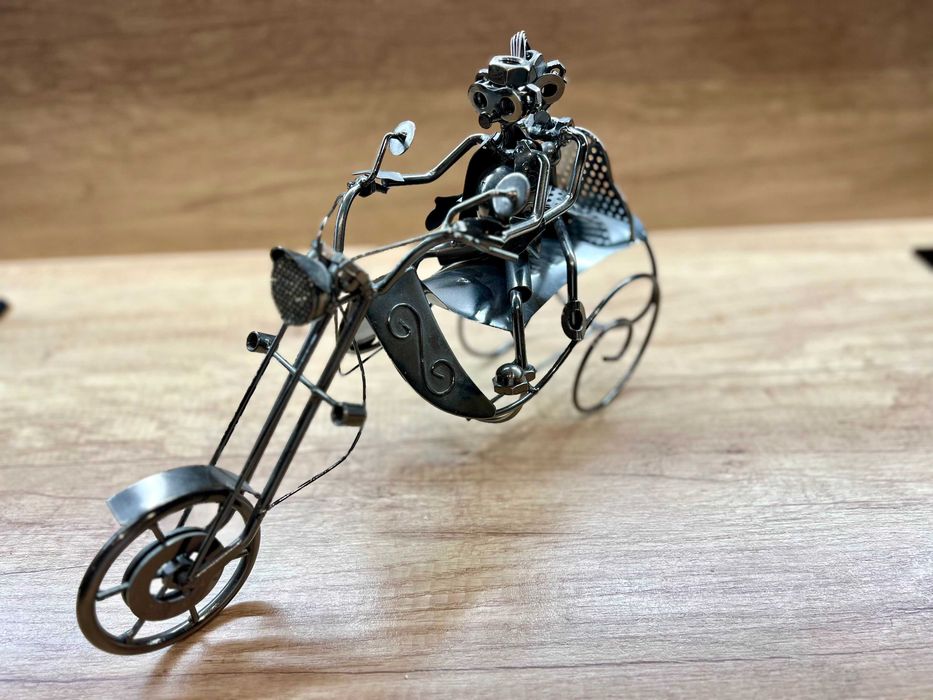 Suport decorativ motocicleta metal pentru sticla de vin