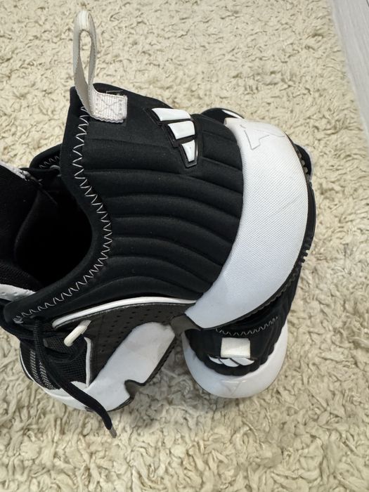 Adidasi ADIDAS True Unlimited