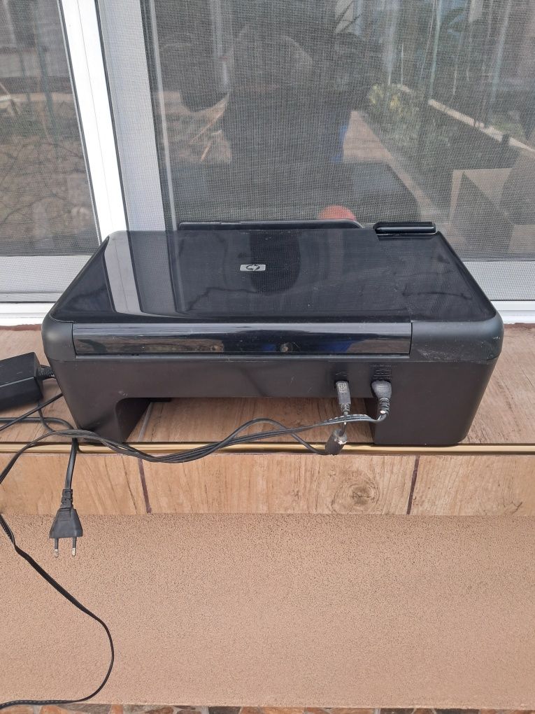 Принтер hp photosmart c4680 масленоструен
Принтера работи много добре,