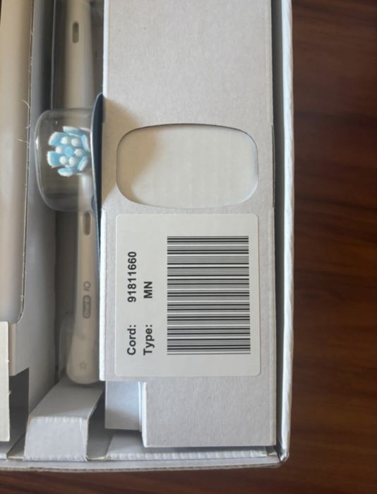 Oral-B IO6 periuta electrica noua