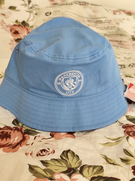 Продавам шапка PUMA на Манчестър Сити