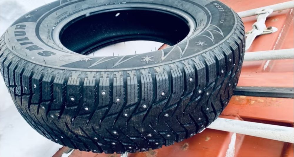 Зимняя шипованая резина 215/55R18 Ice Blazer WST3 95T Sailun  комплект