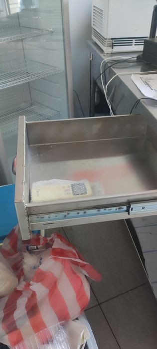 Търговска щанд масата с чекмедже от неръждаема стомана