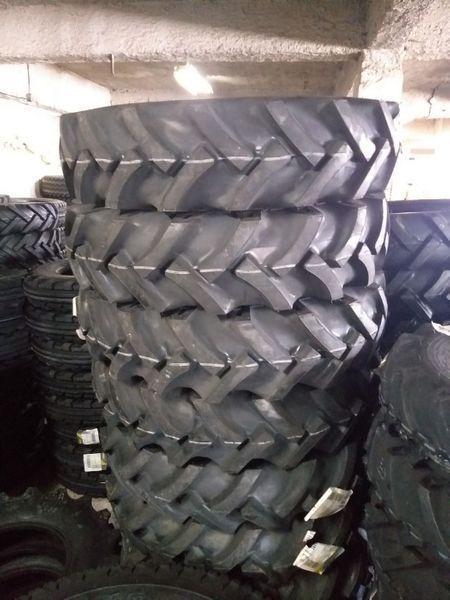 Cauciucuri 7.50-15 de tractiune doar noi de tractorase 4x4 fata 3QZX