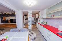 Apartament cu 3 camere de vânzare spatios
