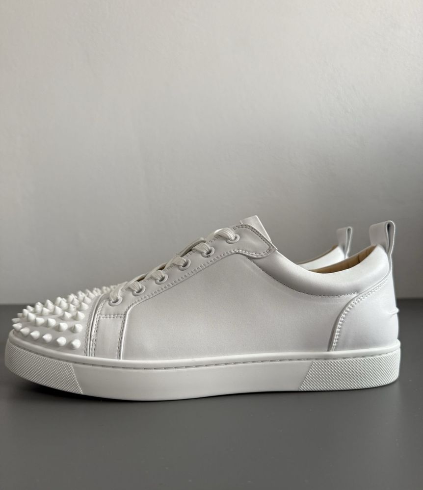 Обувки на Christian Louboutin