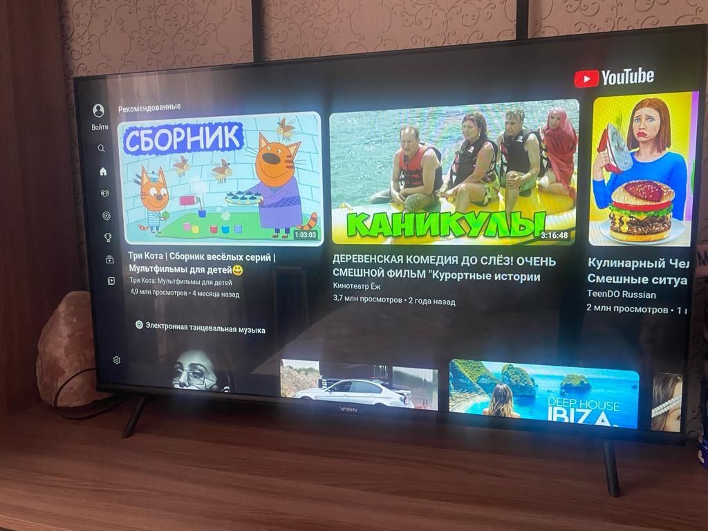 Продам Smart TV YASIN