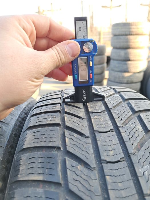 Anvelope de iarna 215-55r17 Continental