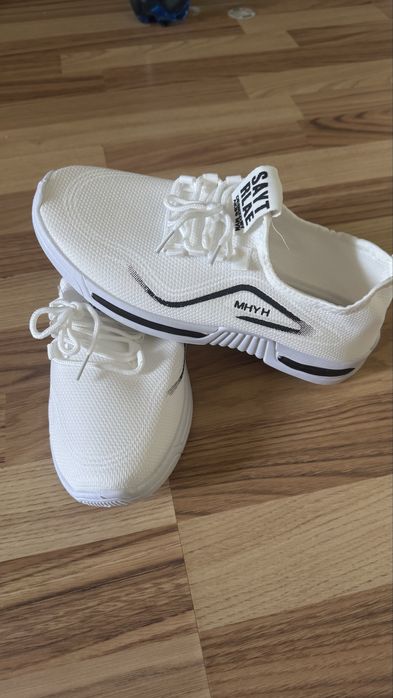 Adidasi usori de jogging