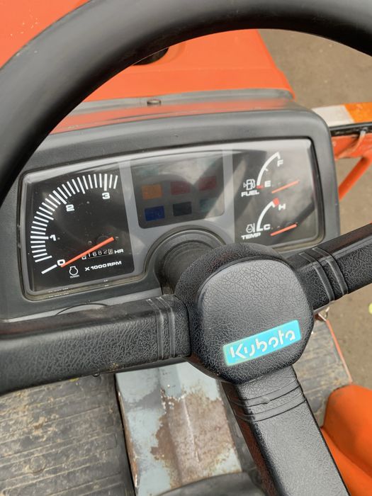 Tractor japonez kubota b1410 D 4x4