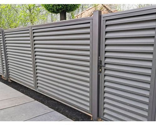 Executam garduri din diferite materiale