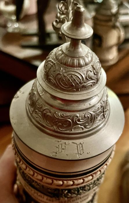 Халба германска забележителена каменна с барелефи патентован дизайн !