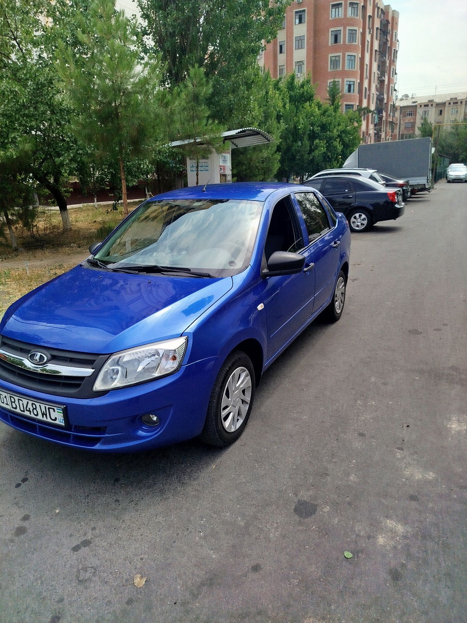 Lada Granta avto