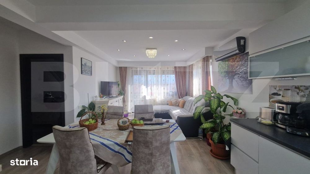 Apartament 4 camere zona Tractorul , luminat decomandat 17 mp terase