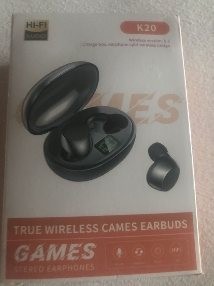 Продавам headphones wireless bluetooth - чисто нови в кутий