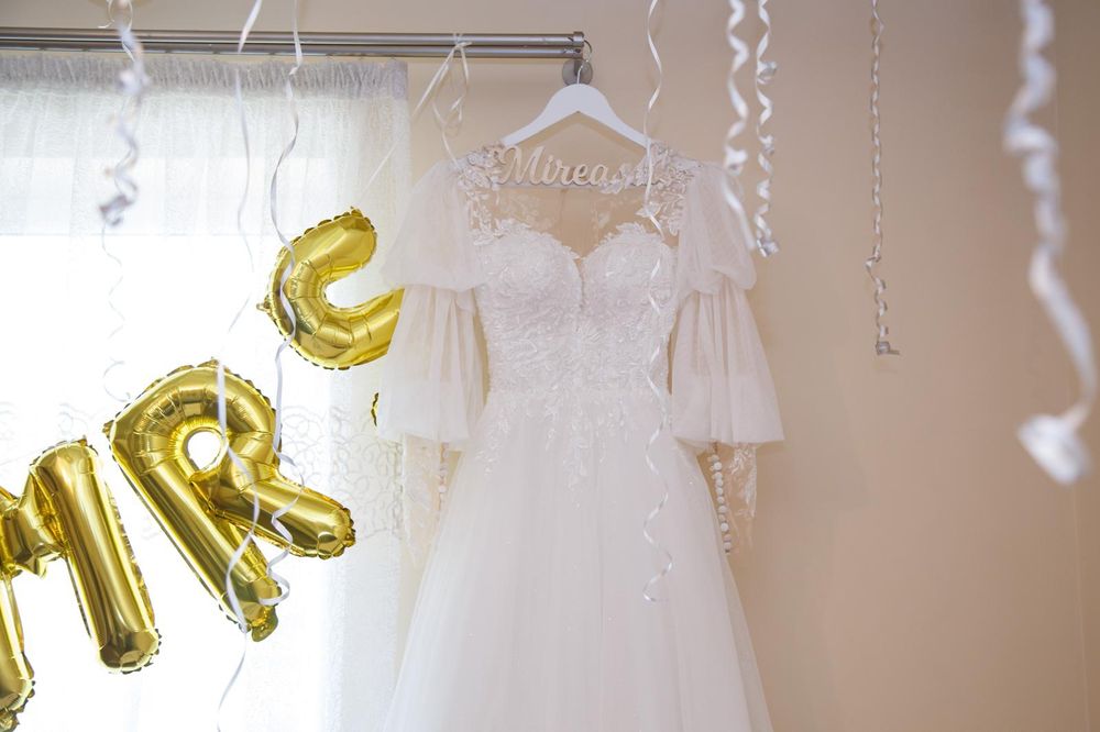 Rochie mireasă, purtată o dată