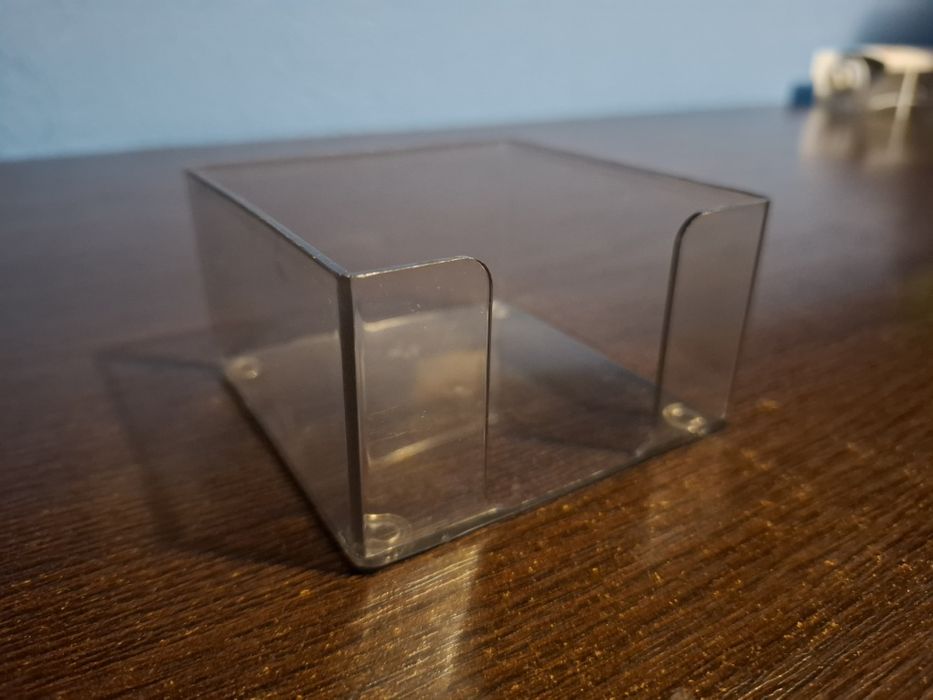 Suport/Dispenser Notițe Post-it din Plastic Transparent - 8.5x8.5x5 cm