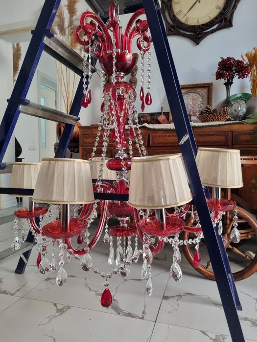 Люстра (Испания)  хрустальная- 8 рожковая.