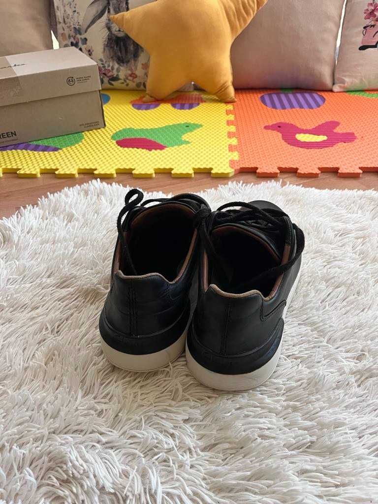 Черни кецове Clarks, модел CourtLite