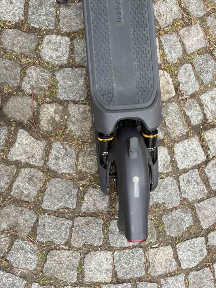 Електрическа тротинетка Segway NINEBOT Max G2