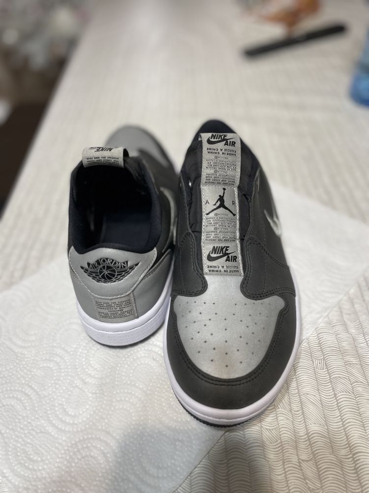 Air Jordan 1 Retro Low Slip Shadow