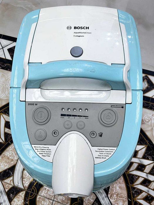 Моющий пылесос Bosch BWD421PRO - чистота без пыли!