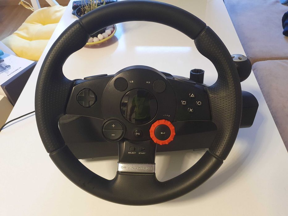 Волан с педали Logitech Driving Force GT