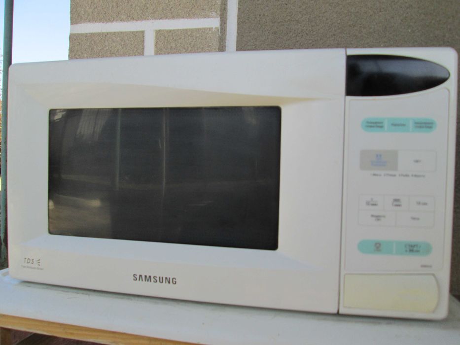 микроволновка Samsung.