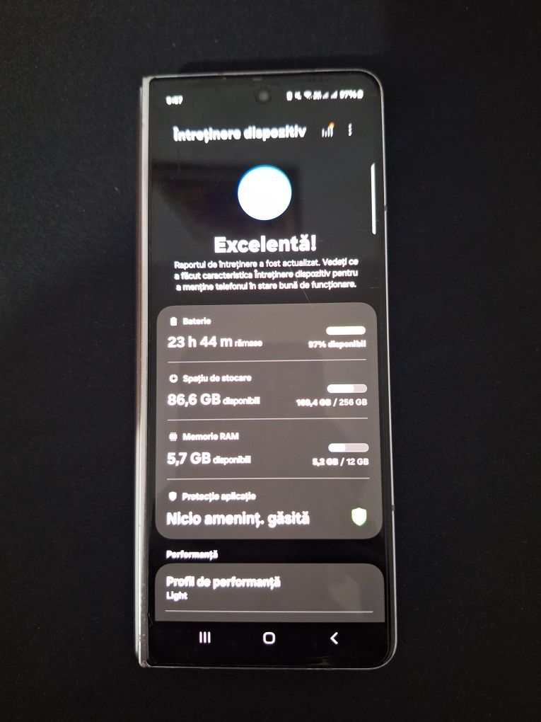 Vând/schimb samnsung galaxy z fold 5/256gb/12gb ram