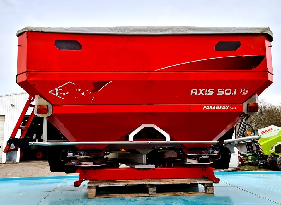 Distribuitor de ingrasaminte Amazone Profis Ultra Kuhn Axis  MIG MEA