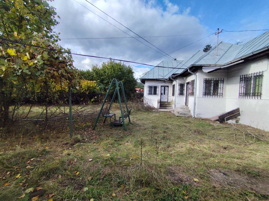 Casa de vacanta, peisaj de vis, trasee cu atv-uri