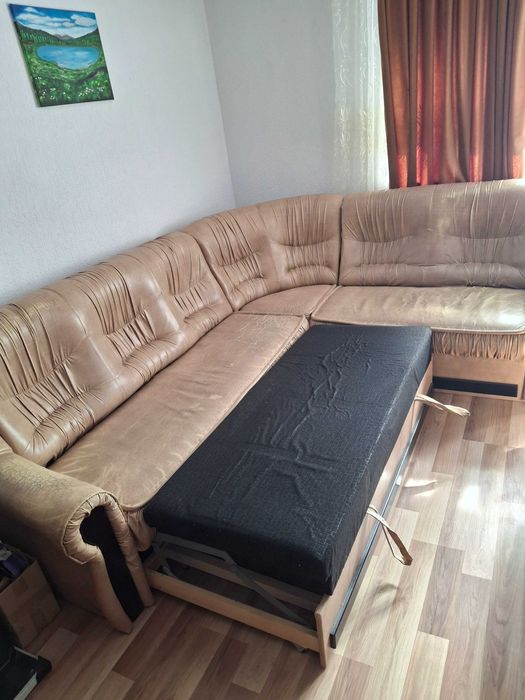 Холов ъгъл от три части