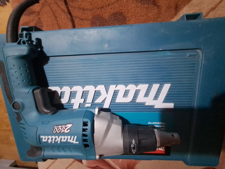 Makita nouă Filetantă pe cablu de curent