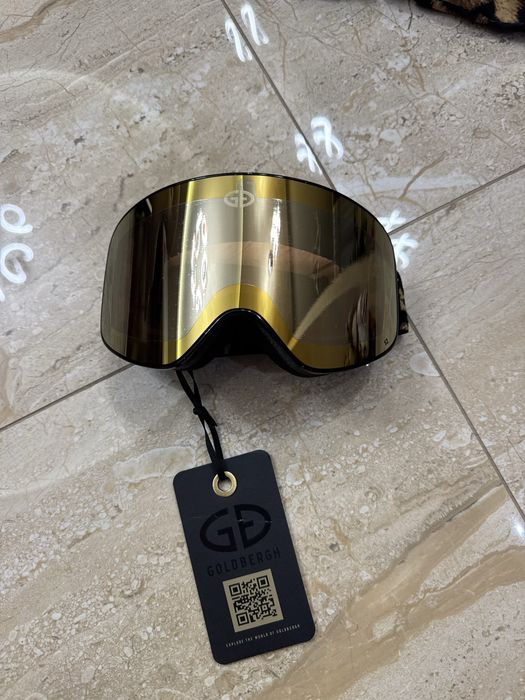 Дамски ски очила и ръкавици Goldbergh