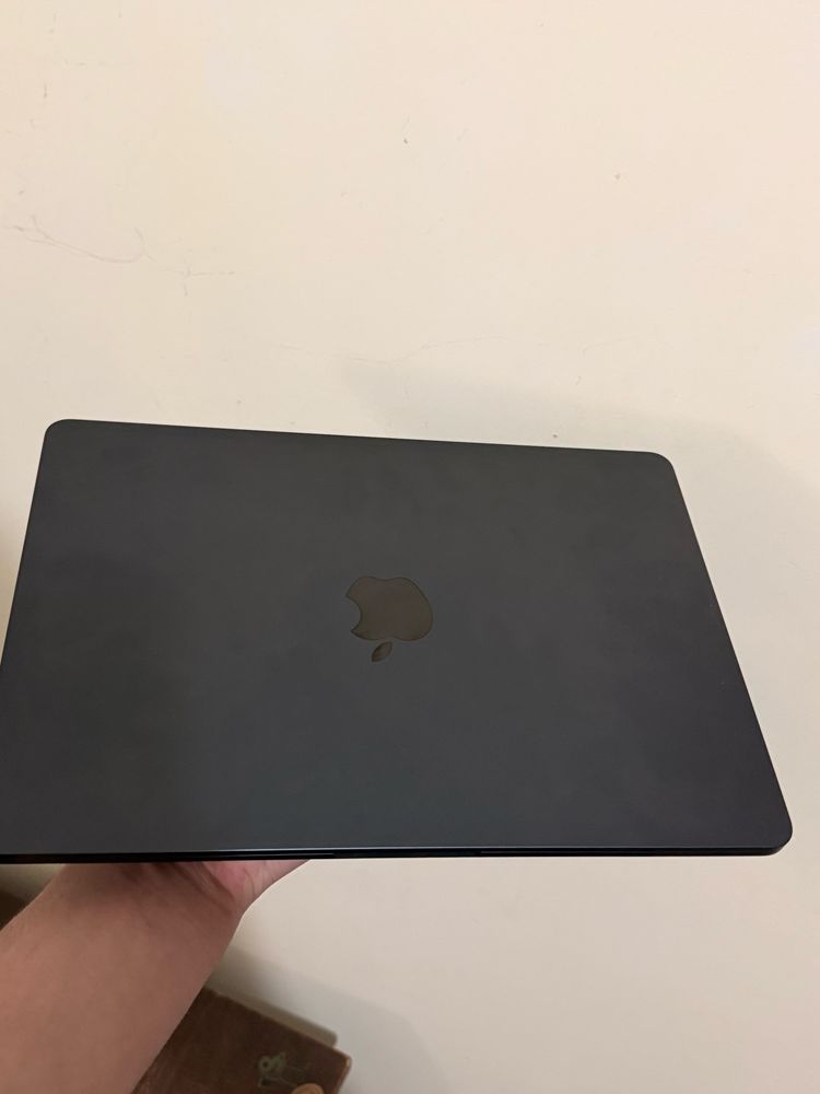 Macbook 13 m2 8/256g