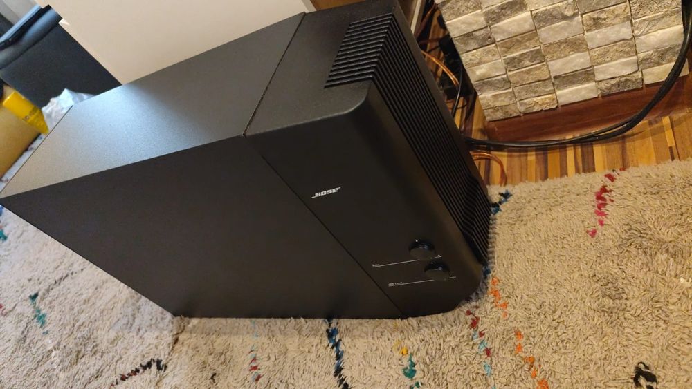 Subwoofer Bose Acoustimass 15 – impecabil, 10/10 tehnic și estetic