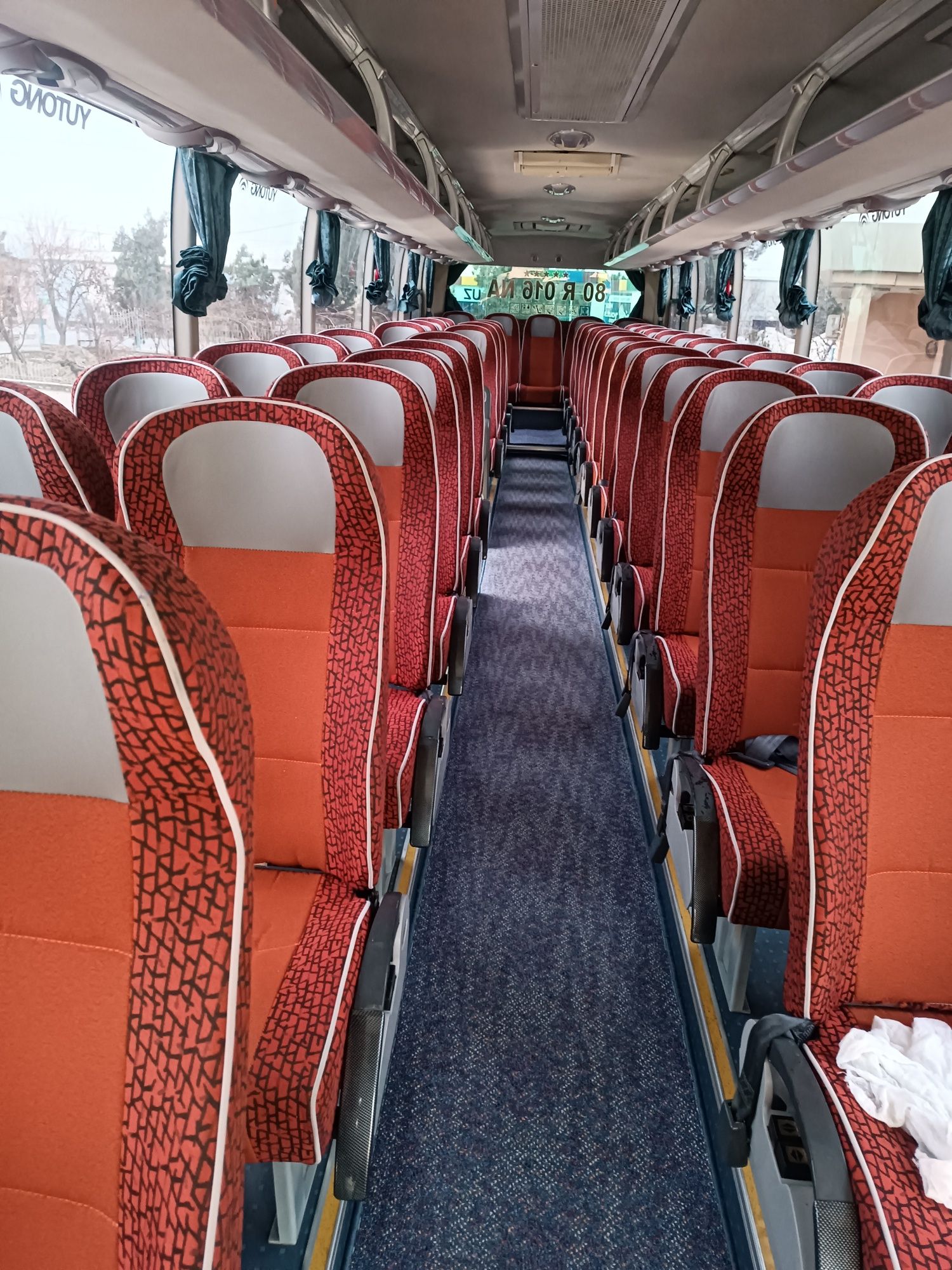 Продается автобус ютонг 2014 год заводской газ двигатель