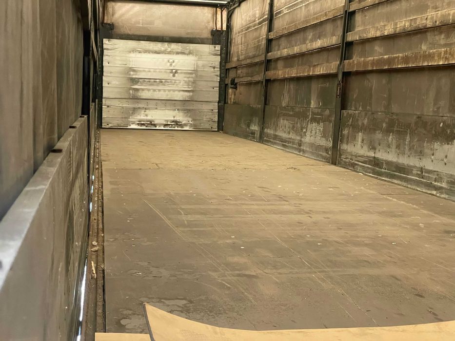 Semiremorca Schwarzmuller cu/fara prelata si semiremorca Meierling