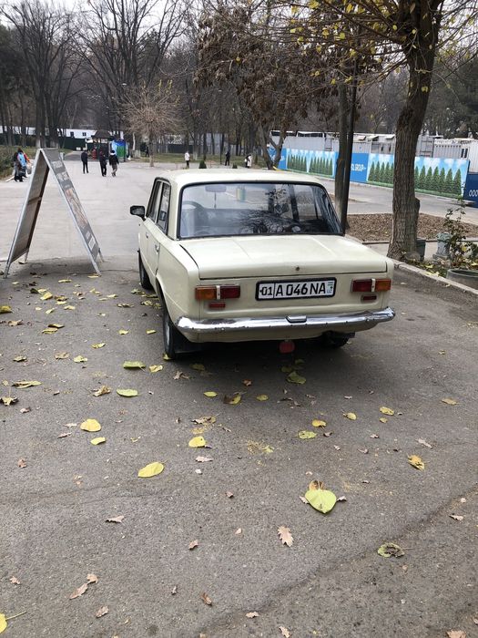 Vaz 2101 sotiladi