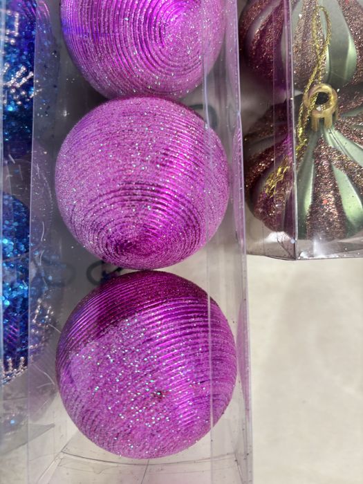 Globuri seturi, beteala, instalații de Crăciun brad Iași