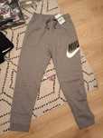 Pantaloni Nike pentru copii mărimi M-L