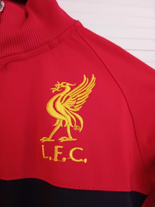 Оригинално детско горнище на Ливърпул - размер 116