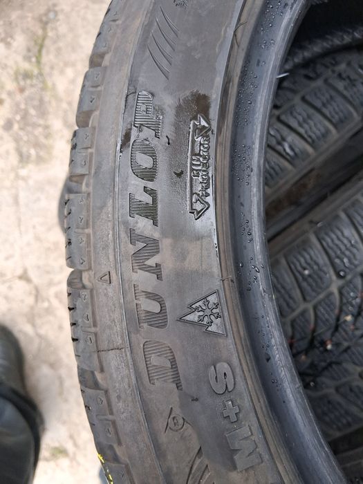 205 45 17 DUNLOP 4броя зимни RUN FLAT