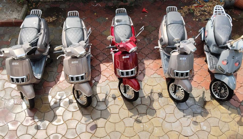 Vand Scuter BSK Leon - An 2024 - 49CC - Nu necesita permis!