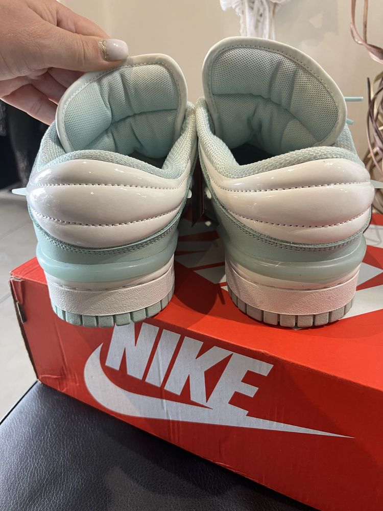 Оригинални Nike Dunk Low Twist