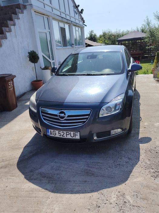 Vând Opel insignia